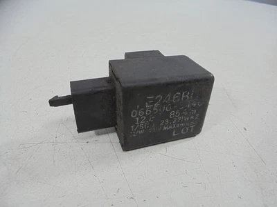 Relé de señal intermitente eléctrico OEM Kawasaki Ninja ZX7R ZX750 1996-2003 FE24BH Foto 1 de 4