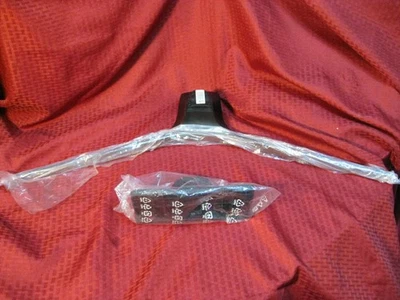 Base Soporte TV Samsung J5500 48"-55" BN61-13134A #1 SG85 con tornillos Foto 1 de 4