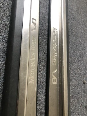 Mercedes-Benz W208 1999-2002 CLK320 CLK55 CLK430 UMBRAL PUERTA CUBIERTA RASGUÑO V8 Foto 1 de 4