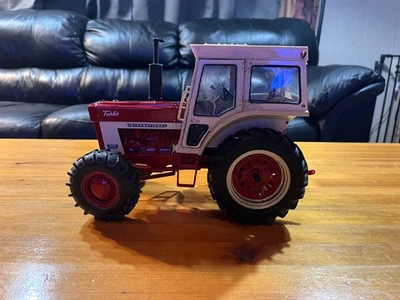 1:16 ertl prestige international harvester 1566 mechanicle front - Image 1 of 4