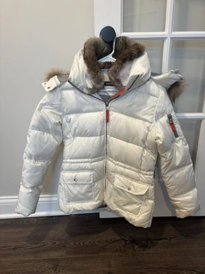 Chaqueta con capucha de piel de conejo Andrew Marc talla M venta al por menor $1595 Foto 1 de 4