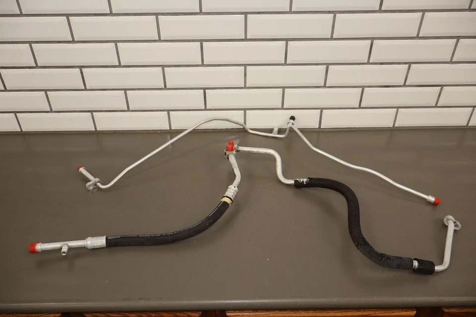 06-09 Cadillac XLR-V Set of 2 Air Conditioning AC Refrigerant Hoses Lines - Image 1 of 4