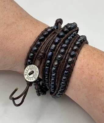 Pulsera Victoria Emerson Púrpura Pavo Real Perla Boho Cuero Envolvente 32-35 Pulgadas Foto 1 de 4