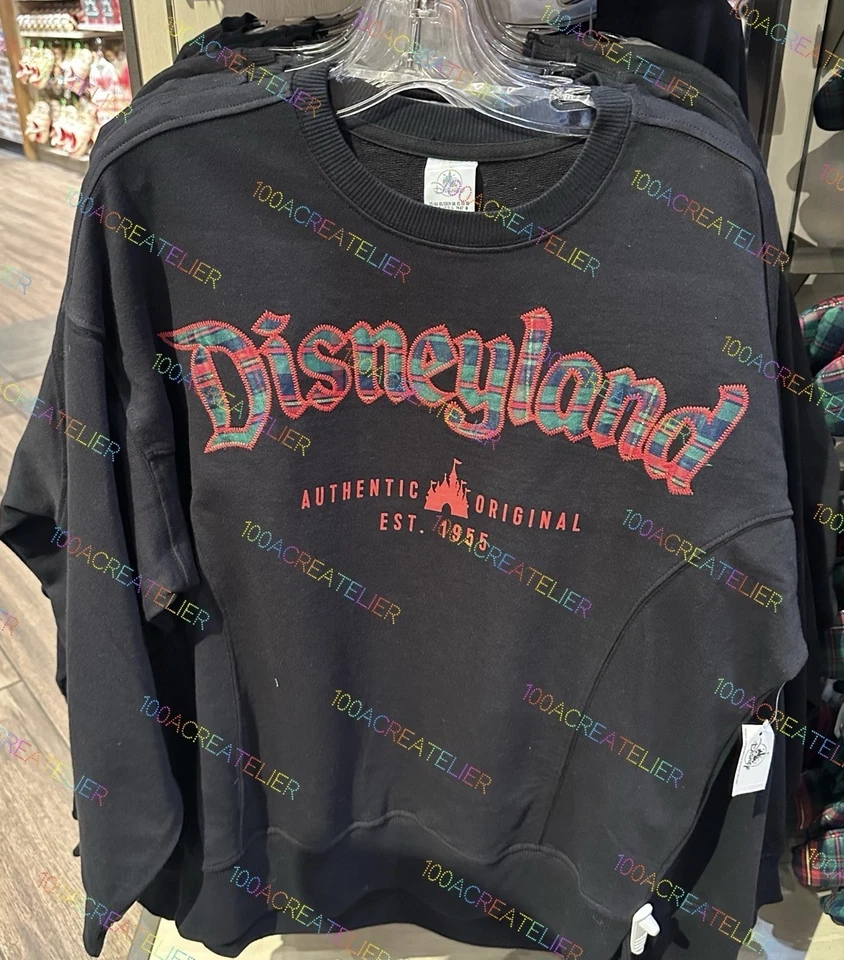 Suéter Negro Original Auténtico a Cuadros Navidad Disneyland 2025 *Todas las Tallas* Foto 1 de 1