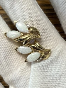 Vintage Genuine Opal & Genuine Diamond Stud Earrings, 14K Solid Gold - Bild 1 von 10