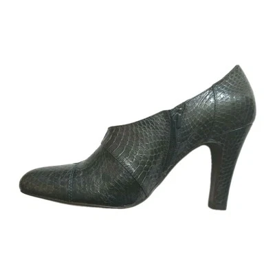 Zapatos de salón Frye Ava gris oscuro piel de serpiente cuero cremallera lateral talla 6,5 NUEVO  Foto 1 de 4