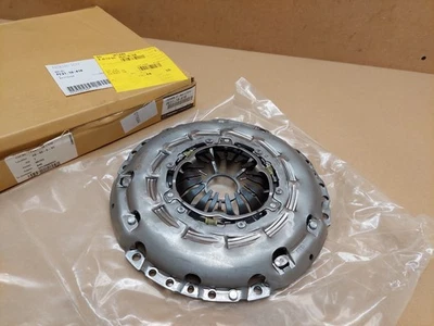 Mazda Mx-5 ND Clutch Pressure Plate MK4 2.0 Petrol 2015-on PE3116410 Genuine NEW - Image 1 of 4