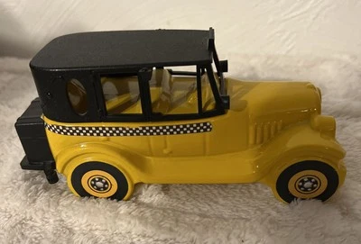 Vintage Avon Taxi 1926 Checker Cab Cologne Bottle WILD COUNTRY AFTER SHAVE - Image 1 of 4