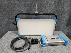 ARRI S60-C SkyPanel RGBW Color/White LED Soft Light Panel w/PSU *ONLY 53 HOURS* - Picture 1 of 15