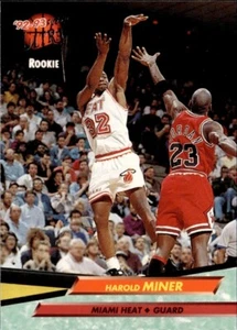 1992-93 Fleer Ultra #293 Harold Miner mit Michael Jordan RC Miami Heat Baby Jordan - Bild 1 von 2