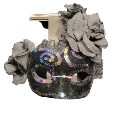 Adults Black Velvet Gothic Renaissance Masquerade Mask NWT - Image 1 of 3