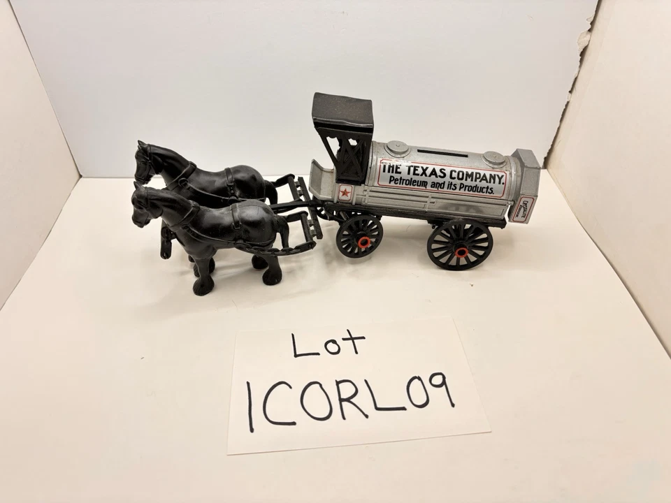 Ertl Die Cast 1:32 1912 Horse Drawn Tanker Wagon Bank The Texas Company Oil Gas - Image 1 of 2
