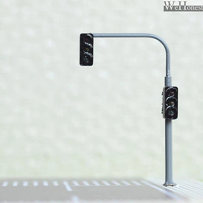 2 x traffic lights HO OO crossing walk model train led street signals #B3C3RHBL - Image 1 of 4