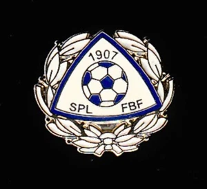 FINLAND FOOTBALL FEDERATION - Football pin badge - Picture 1 of 1