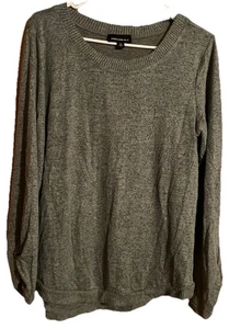 Dunkelgrün/grauer leichter Pullover Oberteil mit Handgelenkbündchen Detail, Gr. M - von Fortune + Ivy - Bild 1 von 5