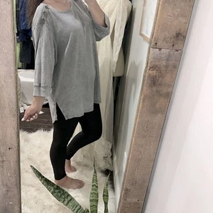 Jane and Delancey graues Damen Top mit Knopfdetail Größe 2X - Bild 1 von 7