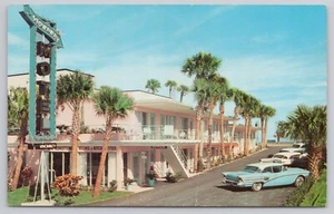 Postcard Daytona Beach, Florida, The New Stowaway Motel, Classic Cars A7285 - Picture 1 of 2