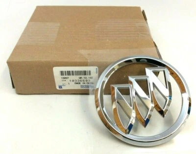 Tapa maletero Buick Allure LaCrosse Lucerna cromo Trishield emblema nuevo OEM Foto 1 de 4