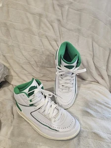 Nike Air Jordan 2 Retro White Lucky Green Size Youth 5.5 K075 - Picture 1 of 15