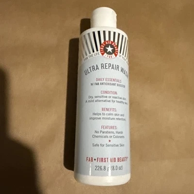 Nuevo First Aid Beauty Ultra Repair Wash 8 OZ calma la piel retiene la humedad sensible Foto 1 de 4