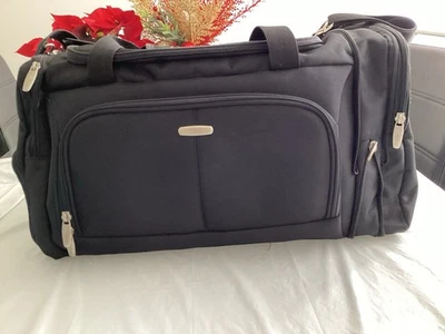 Bolsa de mano Embark negra - nueva sin etiqueta Foto 1 de 4