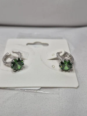 Pendientes Ryze trébol circonita verde y circonita escarchada blanca en plata de ley 925  Foto 1 de 3