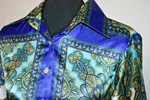 Virginia Taylor Shiny Blue Eastern Paisley Fitted Blouse Sz S Mother of Pearl - Picture 1 of 6