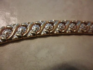GoldTone/ Silvertone 7.5" Bracelet w clasp.3/8 wide diagonal designeuc - Picture 1 of 2