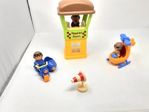 Early Learning Centre ELC Happyland Airport with Helicopter, Motorbike &Figures - Picture 1 of 6
