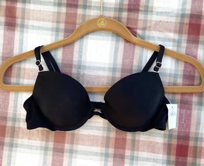 Frederick’s of Hollywood Women’s Size 34A Black Padded underwire Push-up Bra - Image 1 of 2