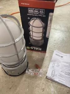 Eaton Halo Outdoor LED Vapor Tight Outdoor Security Light VT1730 Wet Locations - Picture 1 of 10