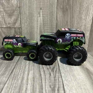 Grave Digger Monster Truck Matte 2014 Friction Moving 4.5" Push & Go (K74) - Picture 1 of 18