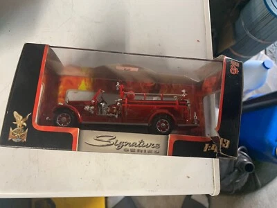 Camión de bomberos Mack Type 75BX 1935 rojo 1/43 modelo fundido a presión por firma de carretera 43001 Foto 1 de 4