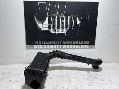 Conjunto de caja de filtro de aire y tubo de admisión 4.0 6cyl 97-04 Jeep TJ Wrangler OEM CC Foto 1 de 4