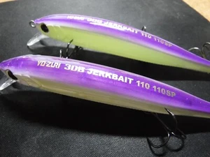 YoZuri 3DB Suspending Jerkbait 110 SP Lot of Two 4 3/8" x 1/2 oz. - Picture 1 of 6