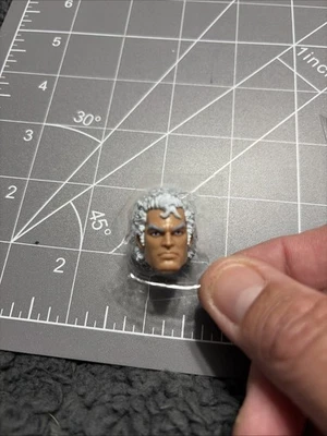 Boneco Marvel Legends Magneto 6” Brotherhood Evil Mutants cabeça alternativa - Imagem 1 de 4