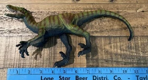Carnegie Safari Ltd Velociraptor Dinosaur Collectible Vintage Raptor Toy - Picture 1 of 3