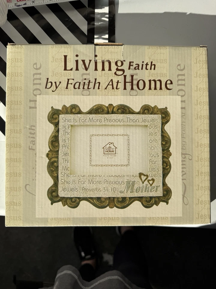 Marco de fotos Faith At Home Mother nuevo en caja marco de fotos abierto 4x6 Foto 1 de 4
