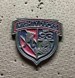 Anaheim Mighty Ducks Est. 93 NHL Hockey Pin - Imagen 1 de 1