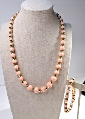 Conjunto de joyas vintage de collar de cuentas rosa Avon de 18" y pulsera de 7" tono dorado firmado Foto 1 de 4