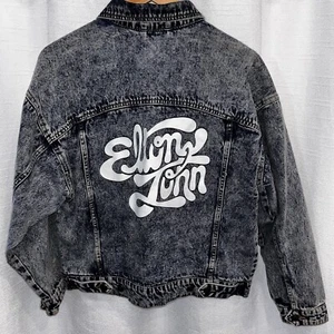 Chaqueta vaquera Elton John Concert Tour 2019 mercancía oficial lavado ácido banda pequeña - Imagen 1 de 11
