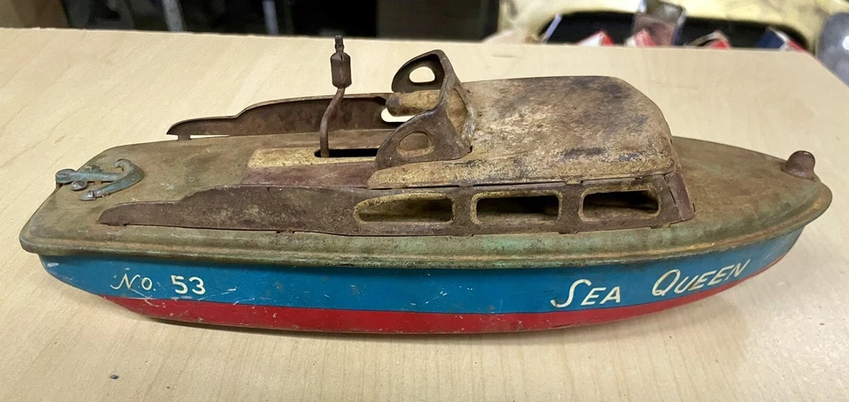 JAPAN WIND UP Tin Sea Queen Wind Up Tin Boat Toy No.53 - Image 1 of 4