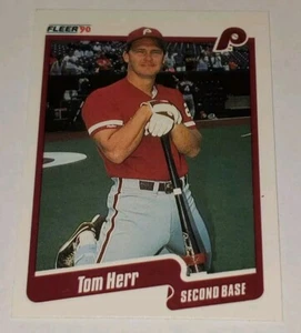 1990 Fleer #560 Tom Herr Philadelphia Phillies Baseball ⚾️ Sports Trading Card  - Picture 1 of 10