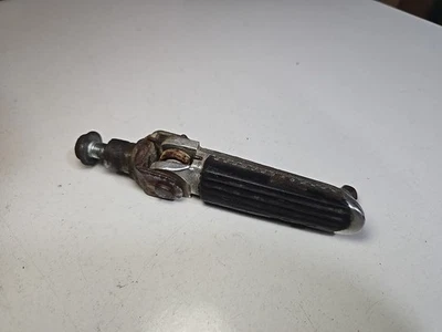 Clavija reposapiés izquierda izquierda Suzuki SV650 MK1 1999-2002 Foto 1 de 3