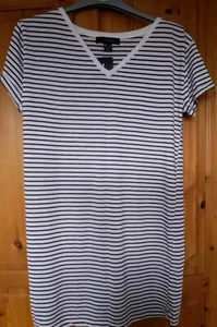 Striped t shirt dress - white with black stripes - Picture 1 of 4