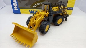 JOA265 Joal Komatsu WA900-3 Avance 2004 1/50, confezione lievemente usurata - Foto 1 di 8