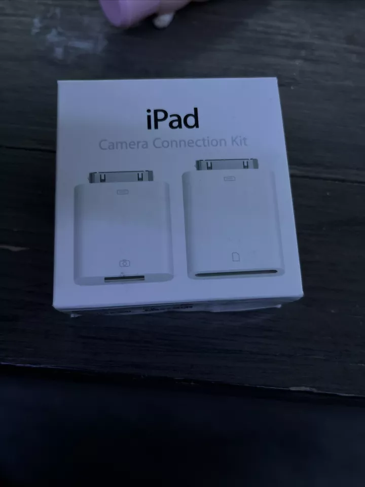 NEW GENUINE Apple iPad Camera Connection Kit: MC531ZM/A  - Image 1 of 1