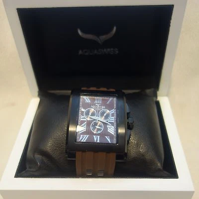 RELOJ AQUASWISS Hombre Cronógrafo Marrón Curva Negro Estuche NUEVO $1600 Foto 1 de 4