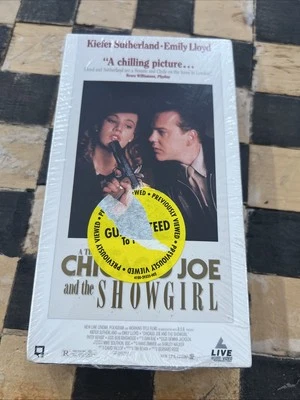 Chicago Joe and the Showgirl (VHS, 1991) Resealed Foto 1 de 4