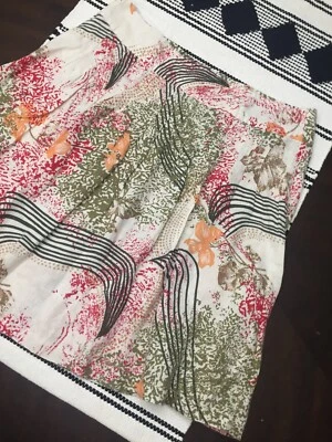 Falda para mujer United Colors Of Benetton multicolor floral informal línea A talla 46 Foto 1 de 4